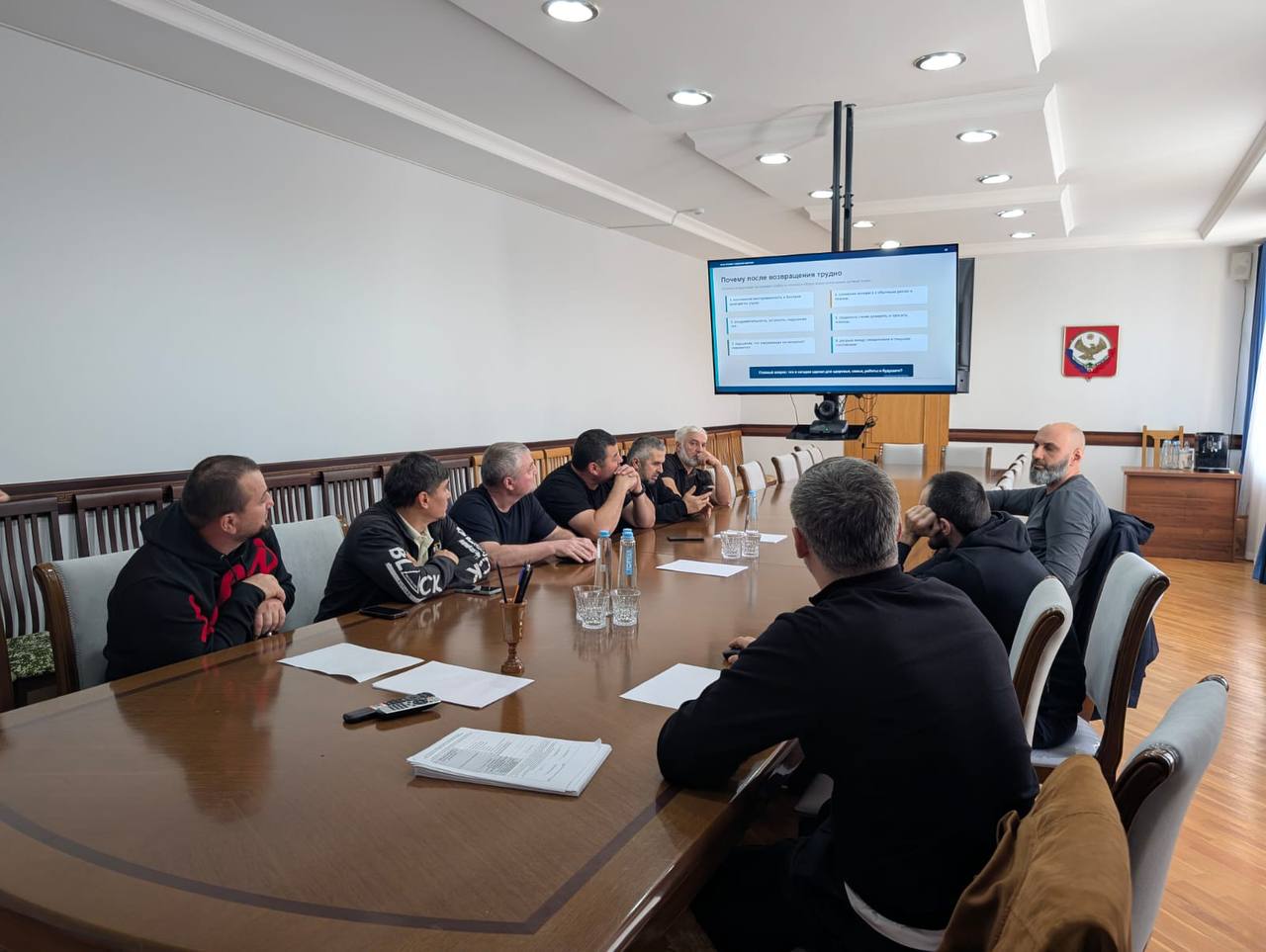 В Буйнакске прошло консультирование участников СВО по вопросам предпринимательства